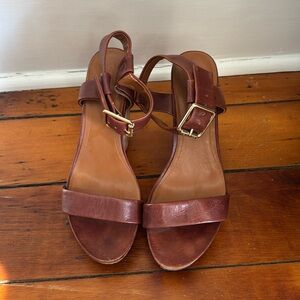 Brown Calvin Klein wedges size 10